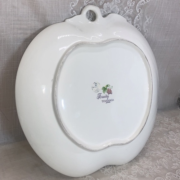 12x12" Vintage Japan Fruity Tominaga Peach shaped platter - Picture 6 of 10